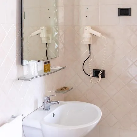 Maria Hotel 4*