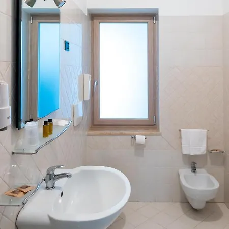 Maria 4* Crispiano