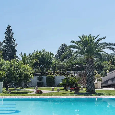 Maria 4* Crispiano