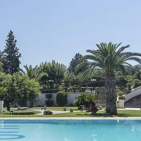 Maria 4* Crispiano
