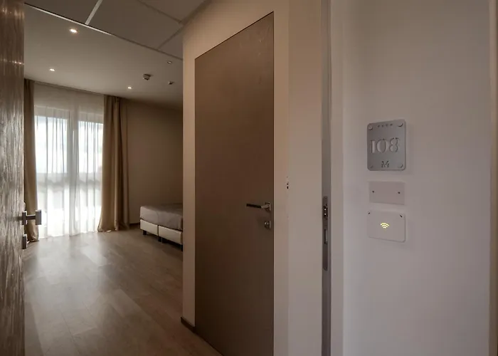 Maria 4* Crispiano